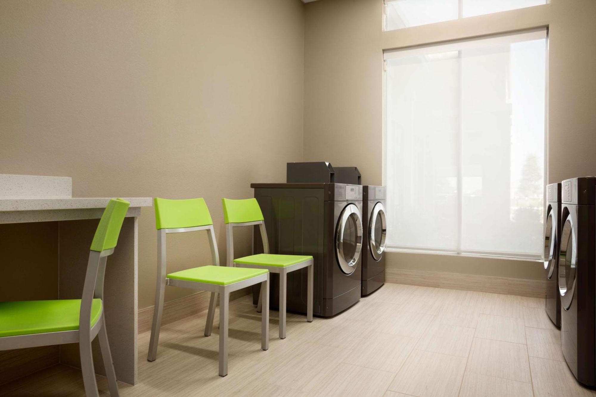 Hilton Garden Inn Houston-Baytown Esterno foto