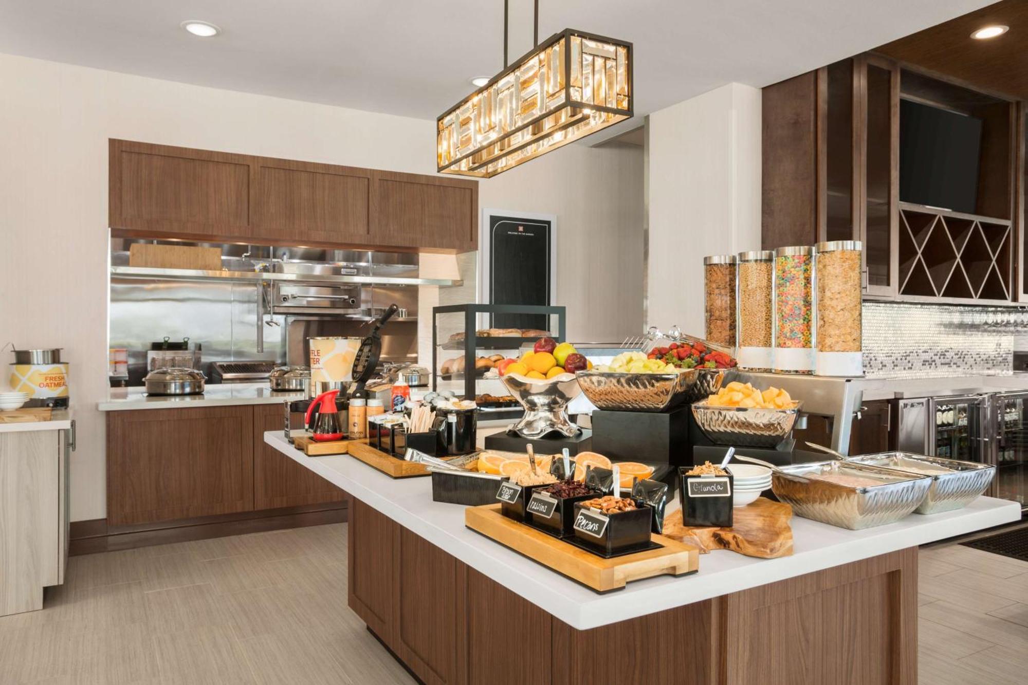Hilton Garden Inn Houston-Baytown Esterno foto