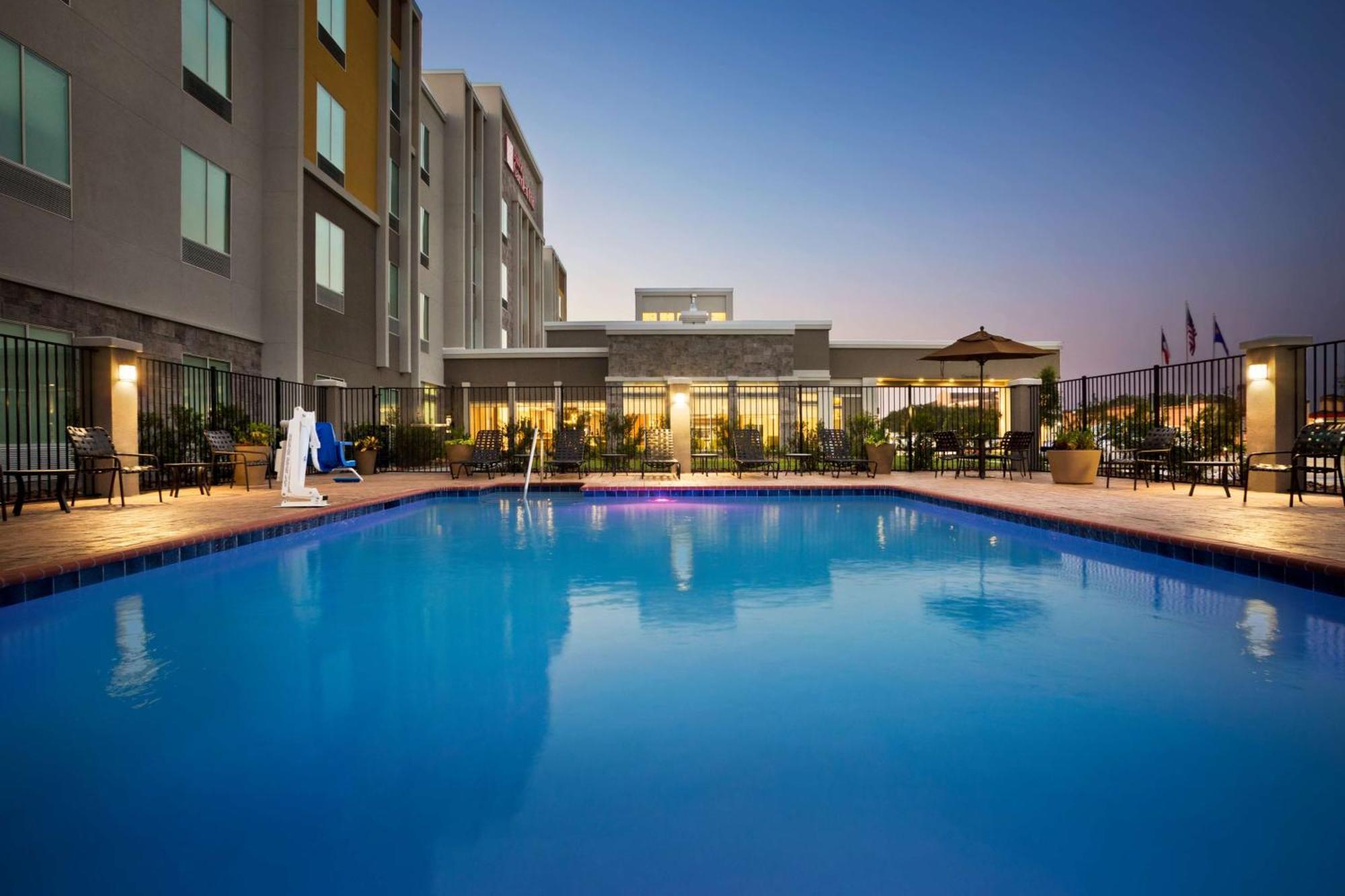 Hilton Garden Inn Houston-Baytown Esterno foto